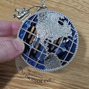 Bath & Body Works Silver and Blue Santa Vent/Visor Clip